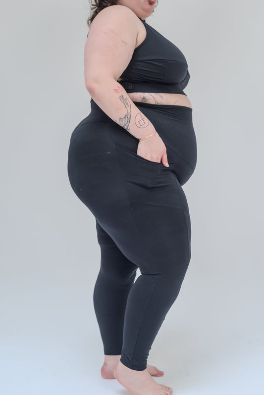 Legging grande taille, confort et maintien, conçu en France.
